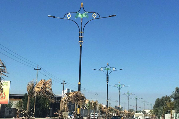 Series H Lamparas de alumbrado publico led en una carretera de la ciudad en Irak