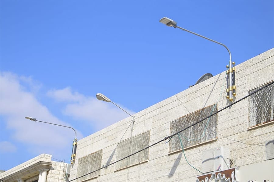 lamparas de alumbrado publico en vías urbanas en Palestina
