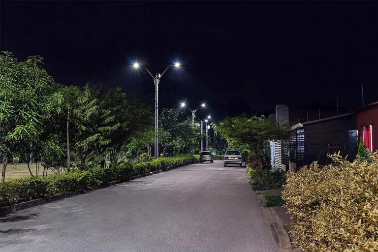 Series H Luminaria de Calle en Vía Urbana en COLOMBIA