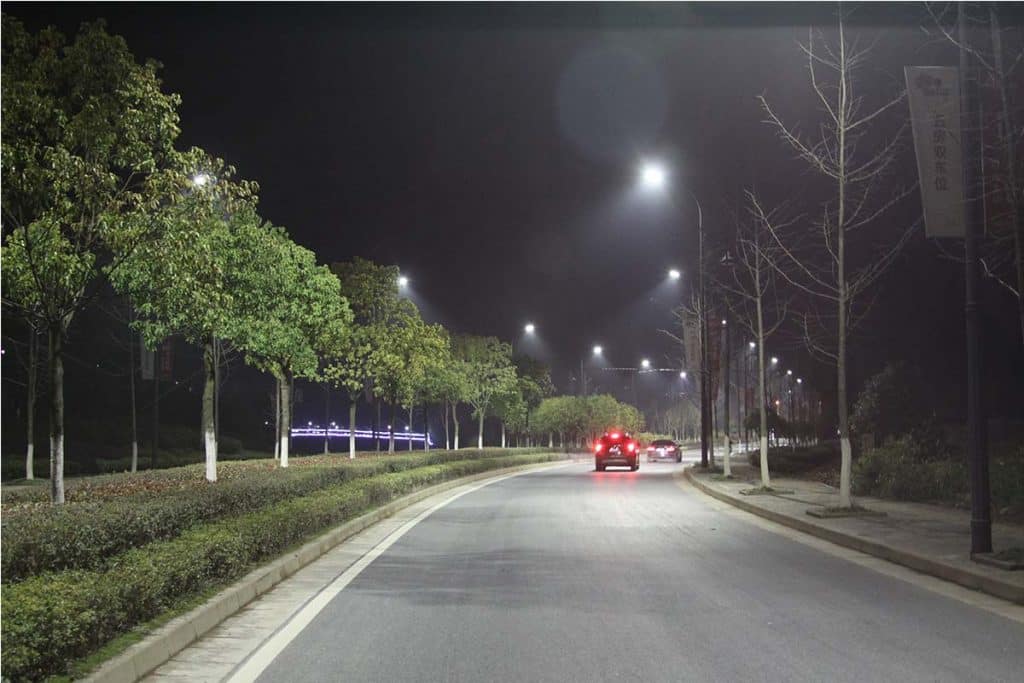Lámpara de alumbrado público en las carreteras principales de Hangzhou