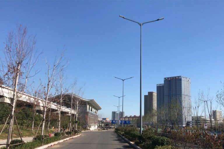 Series H Farola LED exterior en la carretera urbana costera en Qingdao de China