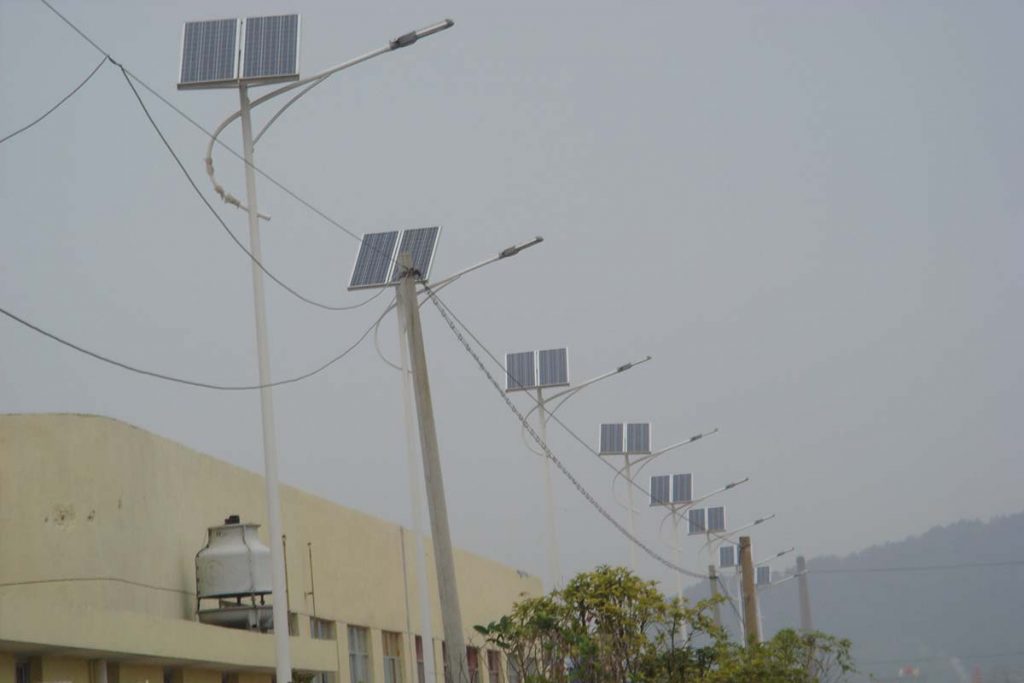 65w farola solar exterior para alumbrado público en una zona industrial en Jiangxi de CHINA-4