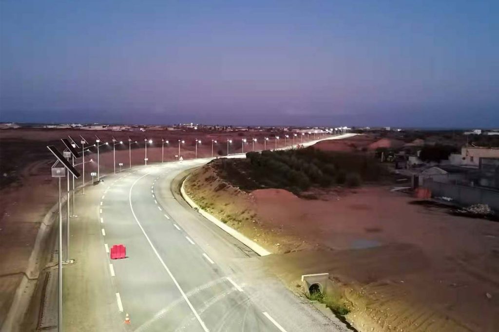 Proyecto de 60 watt iluminación solar vial en Túnez-2
