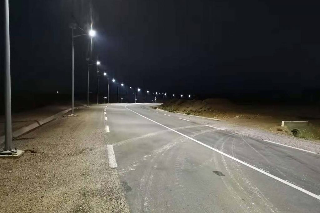 Proyecto de 60 watt iluminación solar vial en Túnez-3