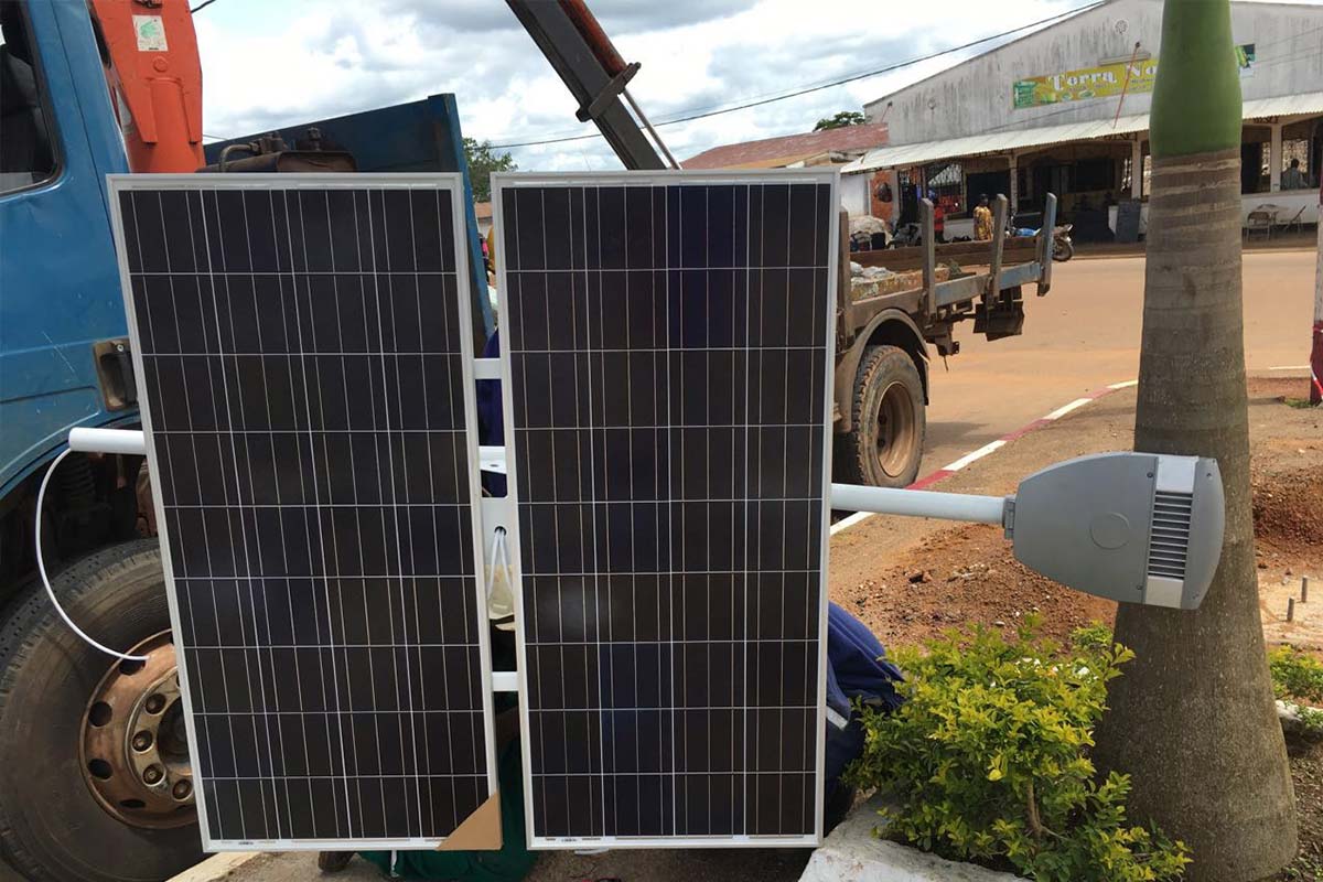 Farolas Solares Para Exterior Para Iluminación Vial en Camerún-2