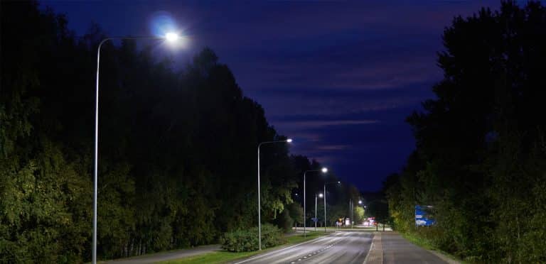 ¿Cuánto cuestan las luces de alumbrado público?