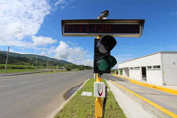 Los semáforos con Flechas LED 200mm en Colombia-2