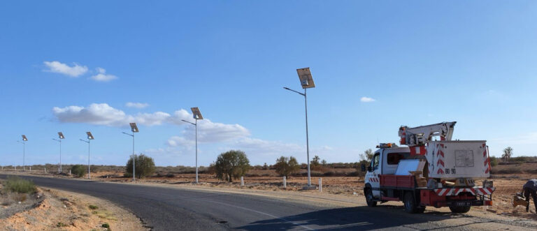 Alumbrado público solar inteligente con Zhaga Socket y LoRa