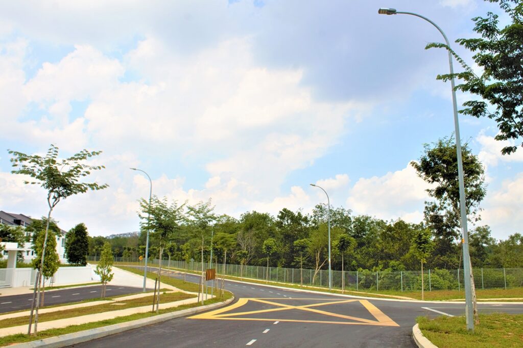 Sistema de alumbrado público Serie H para calle residencial en Hijayu Aman-3