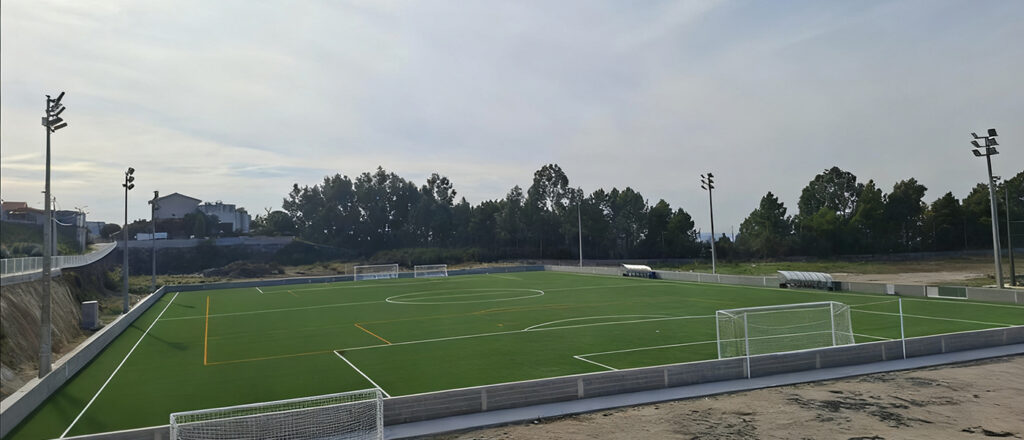 Alineación de reflectores para estadios: alineación directa o angular