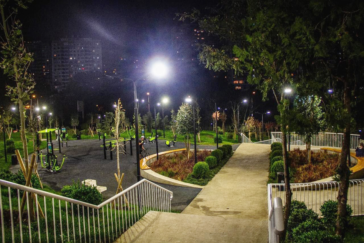 Serie Farolas Falcon para la alumbrado peatonal en Georgia-4