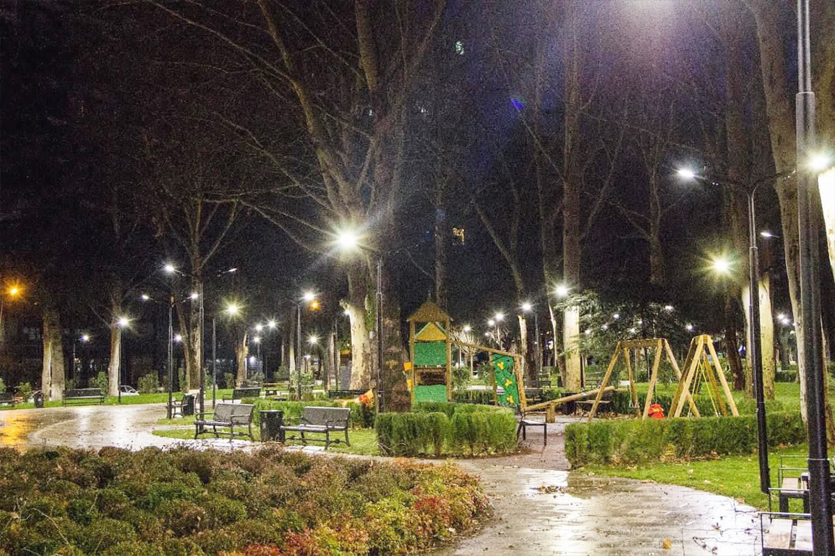 Serie Farolas Falcon para la alumbrado peatonal en Georgia-6