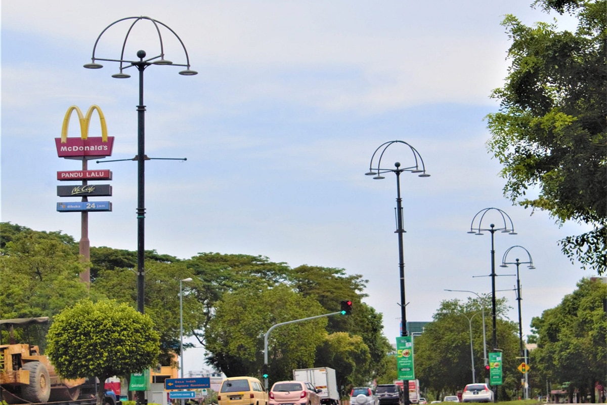 alumbrado público colgante para calles comunitarias en Nilai, Malasia