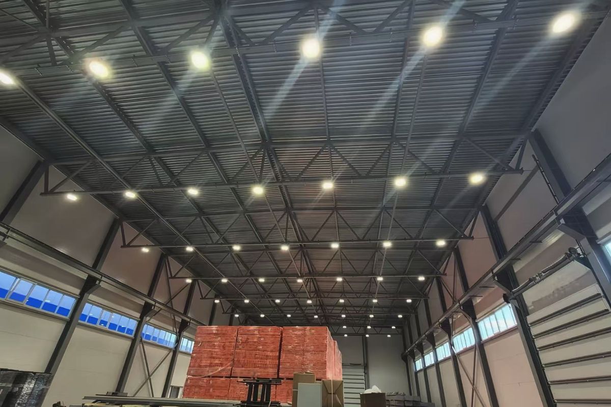 Serie Halo Solución de Iluminación para almacén de Pavlovsky, Rusia-3