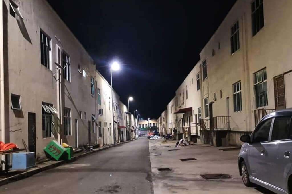 Solución de actualización de iluminacion en estacionamientos comerciales de la serie K en Malaca-4