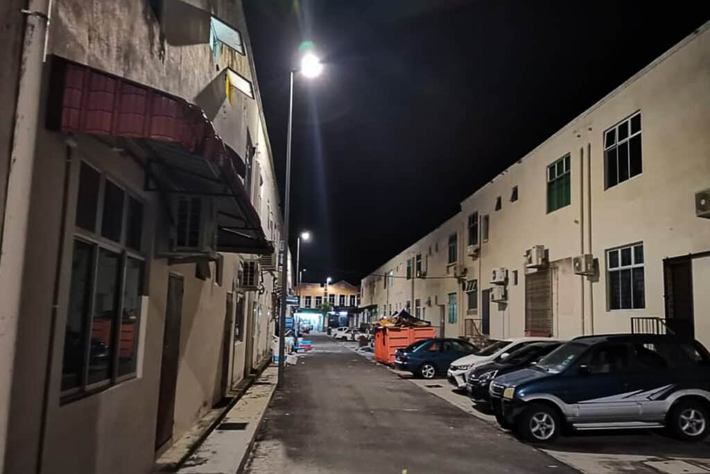 Solución de actualización de iluminacion en estacionamientos comerciales de la serie K en Malaca-6